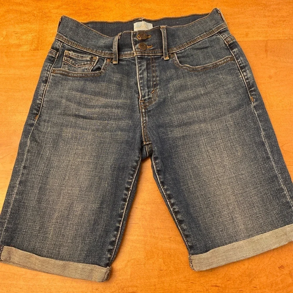 Levi's Dark Blue Denim Women's Shorts - Picture 1 of 8